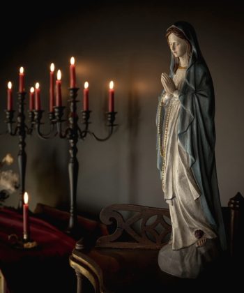 Antík PRAYING MARIA